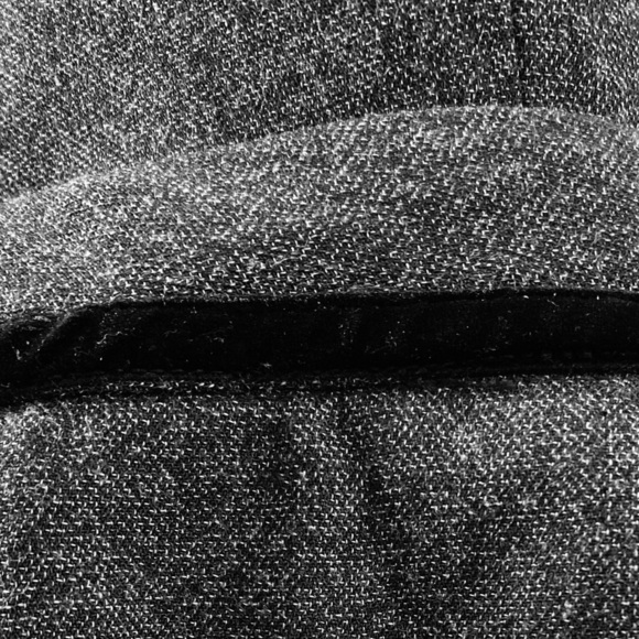 Reitmans skirt, heathered black/grey trumpet hem, black velvet waist ticking 🖤 - Picture 3 of 6